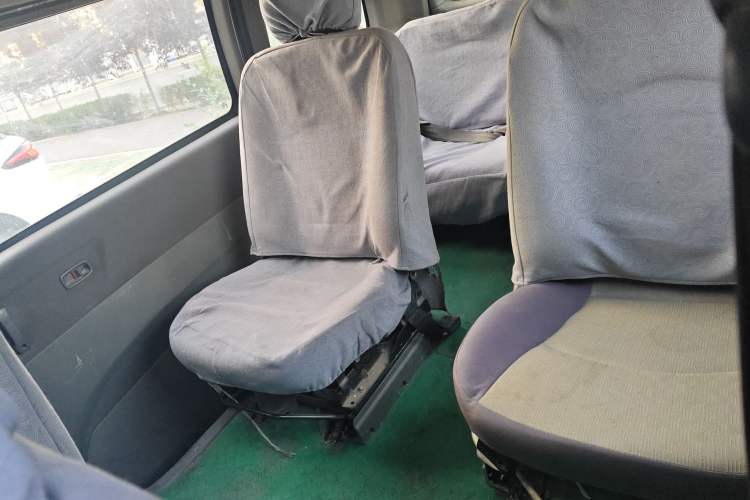 Used FORTHING Lingzhi 2012 Passenger Version 1.6L Comfort Edition Left Rear Seat