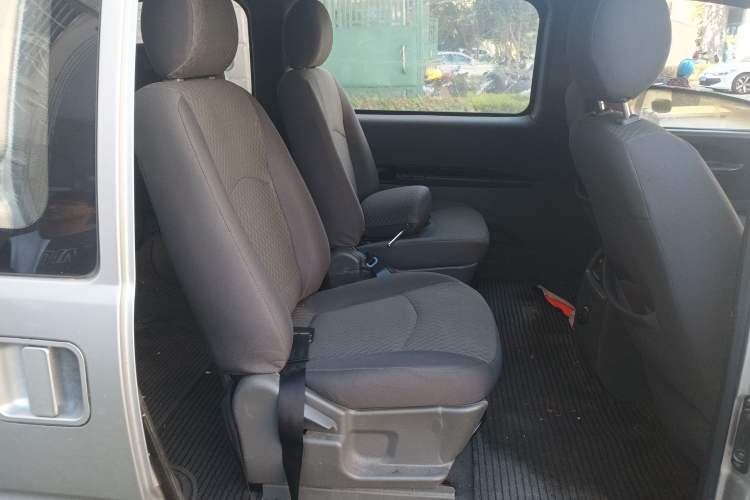 Used FORTHING Lingzhi 2012 Passenger Version 1.6L Comfort Edition Left Rear Seat