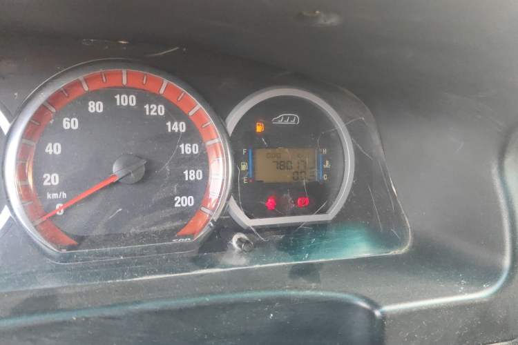 Used FORTHING Lingzhi 2012 Passenger Version 1.6L Comfort Edition Odometer Close Up
