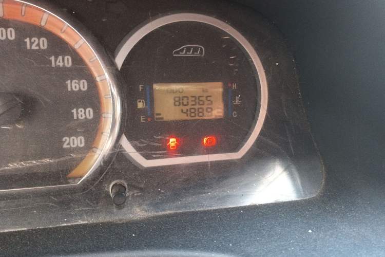Used FORTHING Lingzhi 2012 Passenger Version 1.6L Comfort Edition Odometer Close Up