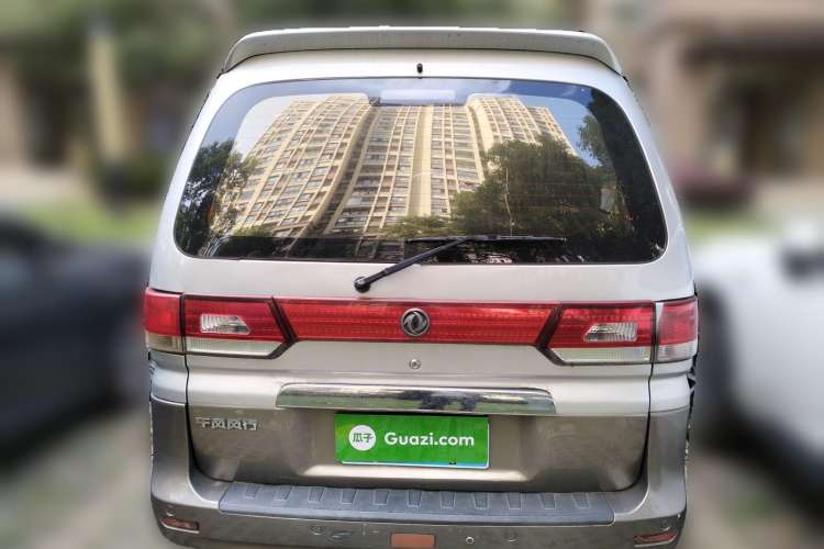 Used FORTHING Lingzhi 2012 M5 Q3 2.0L 7-Seater Long-Wheelbase Comfort Edition Rear