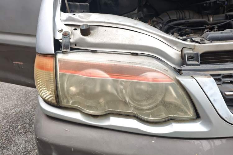 Used FORTHING Lingzhi 2012 Commercial Version 1.6L Standard Model Right Front Headlight