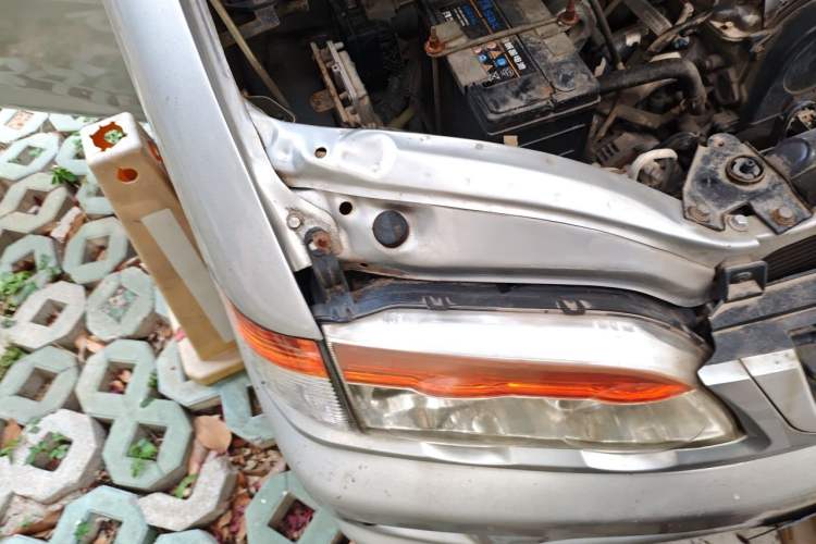 Used FORTHING Lingzhi 2012 Commercial Version 1.6L Utility Model Right Front Headlight