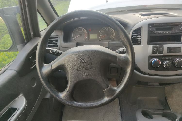 Used FORTHING Lingzhi 2012 Passenger Version 1.6L Flagship Edition Steering Wheel