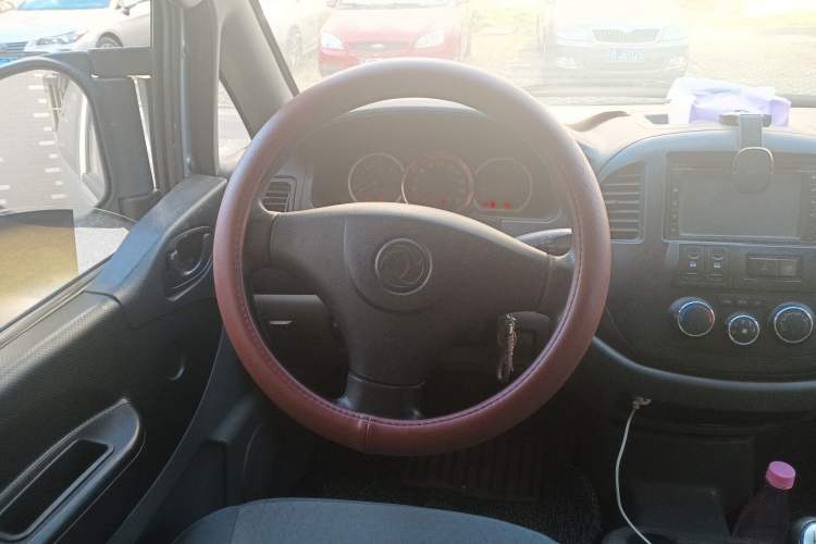 Used FORTHING Lingzhi 2012 Passenger Version 1.6L Comfort Edition Steering Wheel