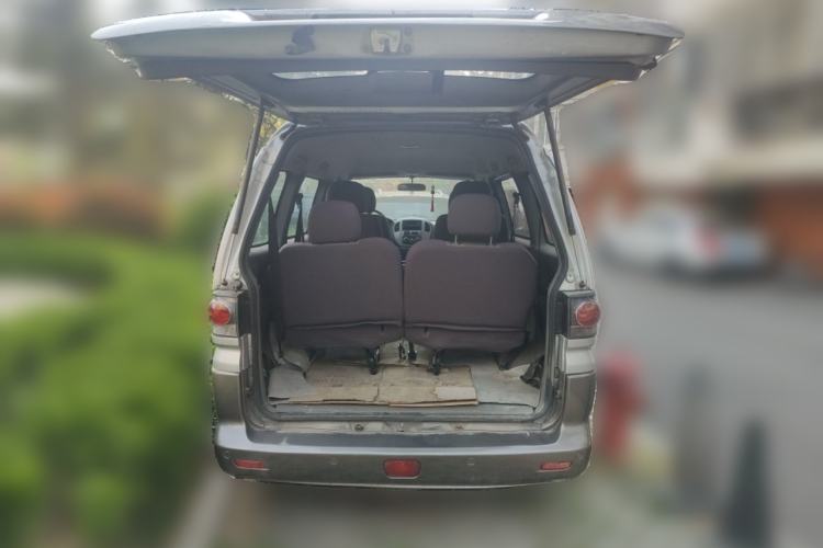 Used FORTHING Lingzhi 2012 Passenger Version 1.6L Flagship Edition Trunk