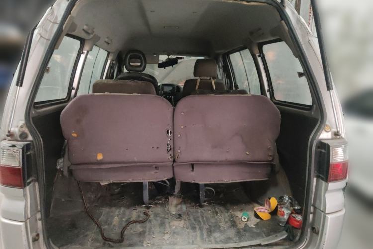Used FORTHING Lingzhi 2012 Commercial Version 1.6L Special Offer Model Trunk