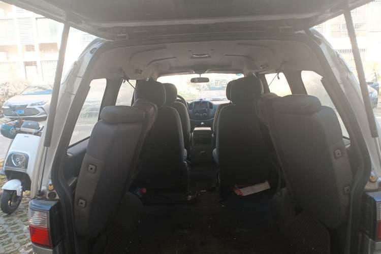 Used FORTHING Lingzhi 2012 Passenger Version 1.6L Comfort Edition Trunk