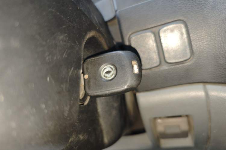 Used FORTHING Lingzhi 2012 Passenger Version 1.6L Comfort Edition Vehicle Key