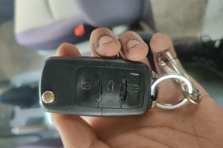 Used FORTHING Lingzhi 2012 Passenger Version 1.6L Flagship Edition Vehicle Key