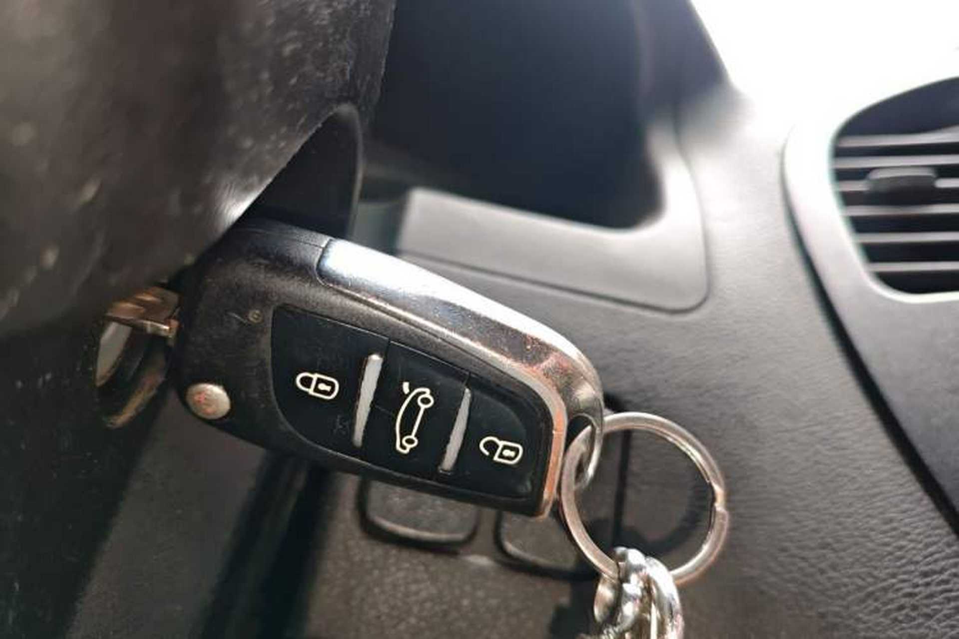 Used FORTHING Lingzhi 2012 Commercial Version 1.6L Standard Model Vehicle Key