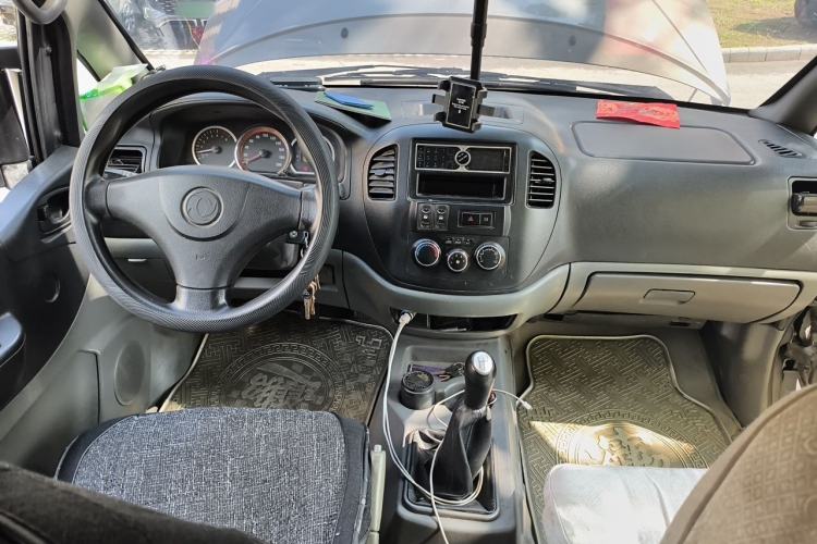Used FORTHING Lingzhi 2012 Commercial Version 1.6L Utility Model Center Console