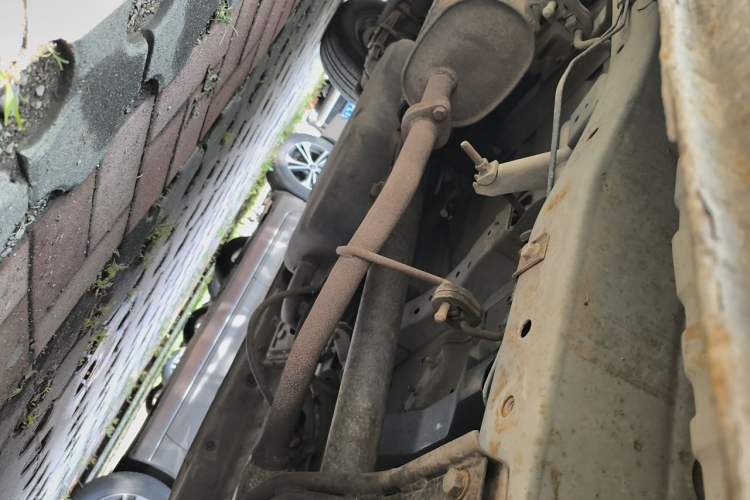 Used FORTHING Lingzhi 2012 Commercial Version 1.6L Utility Model Chassis Front Right