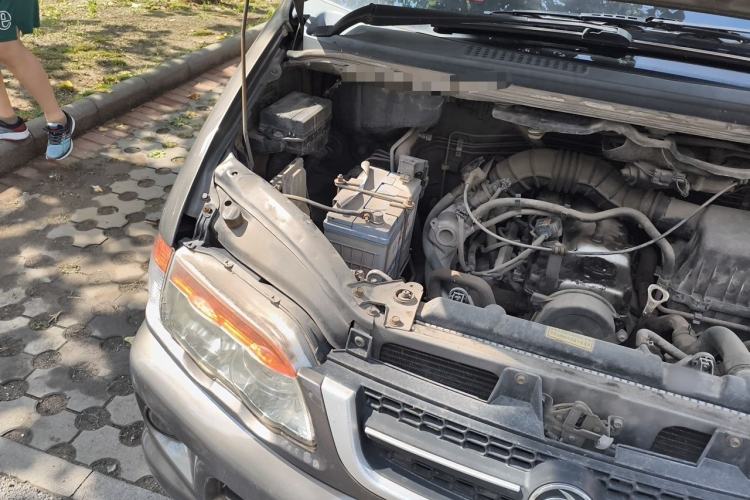 Used FORTHING Lingzhi 2012 Commercial Version 1.6L Utility Model Engine Bay Right