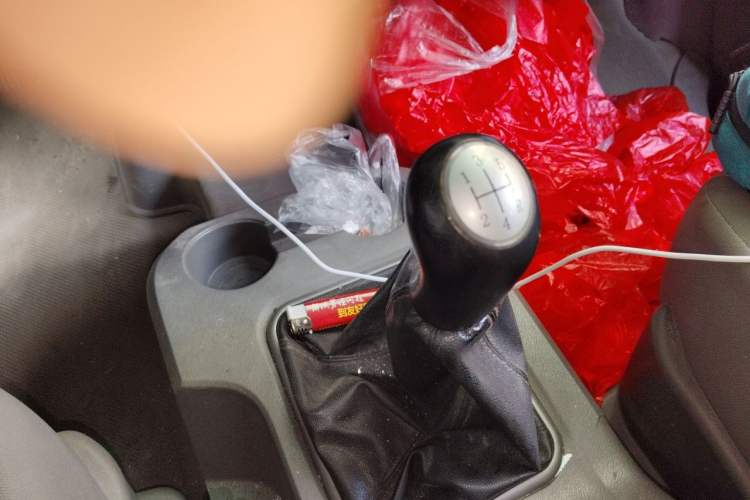 Used FORTHING Lingzhi 2012 Passenger Version 1.6L Luxury Edition Gear Lever