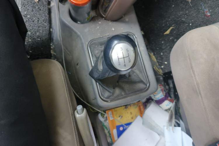 Used FORTHING Lingzhi 2012 Commercial Version 1.6L Utility Model Gear Lever