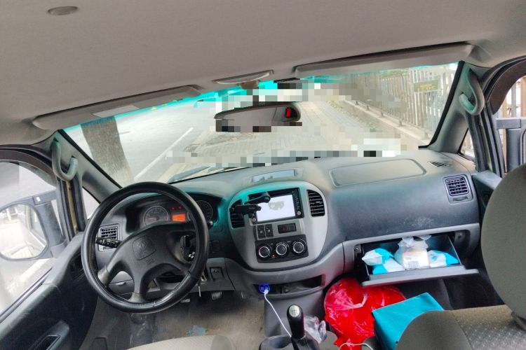 Used FORTHING Lingzhi 2012 Passenger Version 1.6L Luxury Edition Headliner
