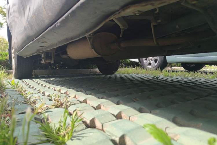 Used FORTHING Lingzhi 2013 V3 1.5L 7-Seater Standard Model II Chassis Front Right