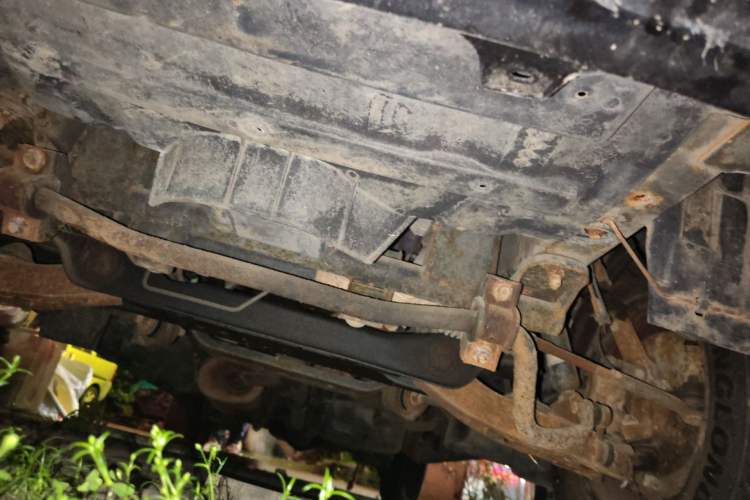 Used FORTHING Lingzhi 2013 M3 1.6L 7-seat Standard Model Chassis Front