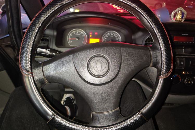 Used FORTHING Lingzhi 2013 M3 1.6L 7-seat Standard Model Steering Wheel