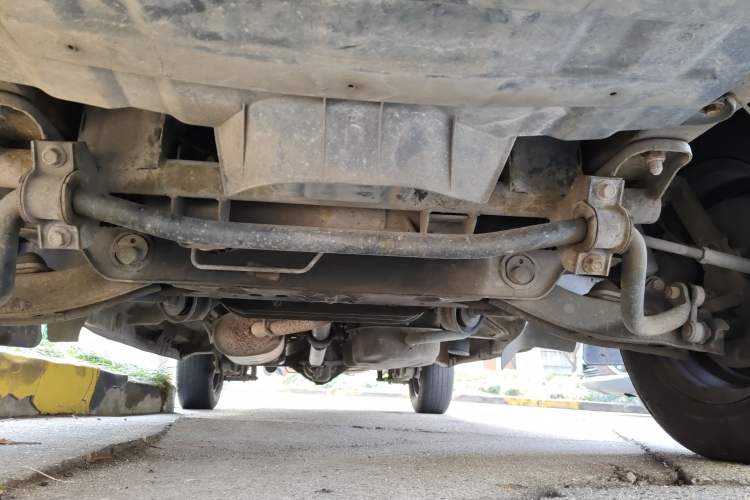 Used FORTHING Lingzhi 2013 V3 1.5L 5-Seat Standard Model I Chassis Front