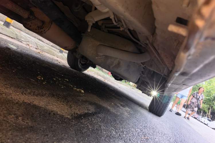 Used FORTHING Lingzhi 2013 M3 1.6L 7-seat Standard Model Chassis Front Left