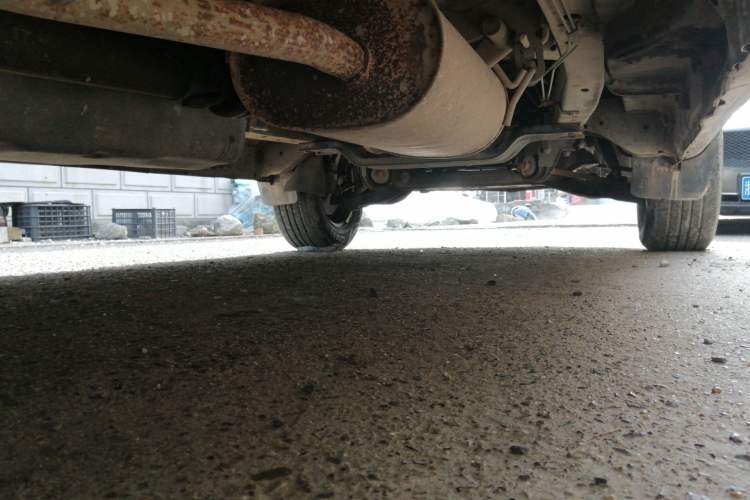 Used FORTHING Lingzhi 2013 M3 1.6L 7-Seater Comfort Model Chassis Rear Right