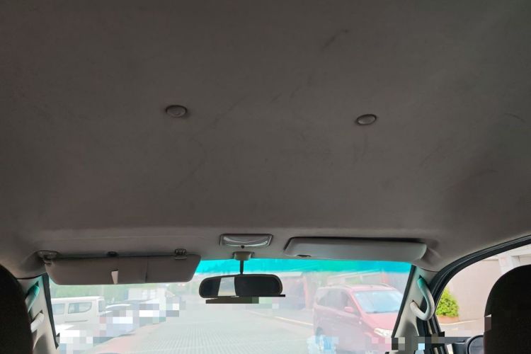 Used FORTHING Lingzhi 2013 V3 1.5L 7-Seater Luxury Model Headliner