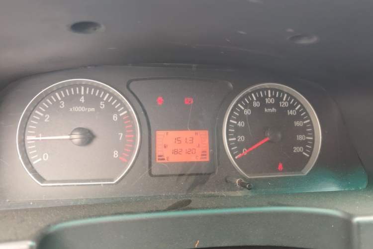Used FORTHING Lingzhi 2013 V3 1.5L 7-Seater Luxury Model Instrument Cluster