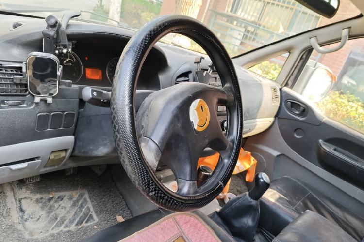 Used FORTHING Lingzhi 2013 V3 1.5L 5-Seat Standard Model I Steering Wheel