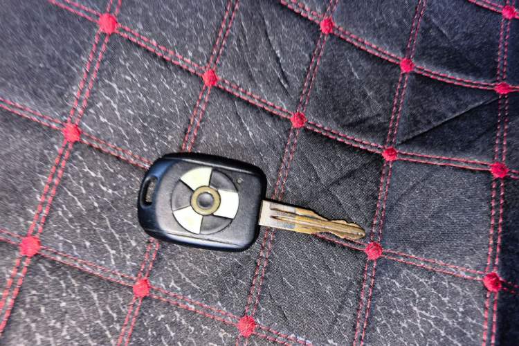 Used FORTHING Lingzhi 2013 M3 1.6L 7-seat Standard Model Vehicle Key