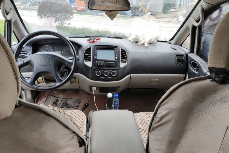 Used FORTHING Lingzhi 2013 V3 1.5L 7-Seater Standard Model II Center Console