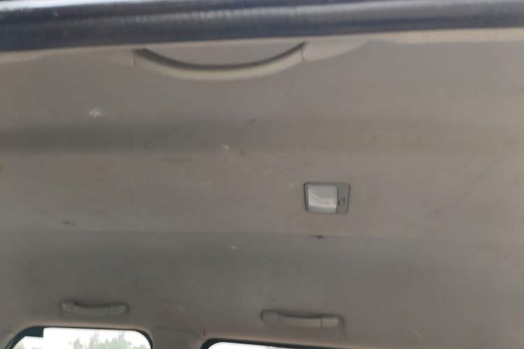 Used FORTHING Lingzhi 2013 V3 1.5L 7-Seater Standard Model II Headliner