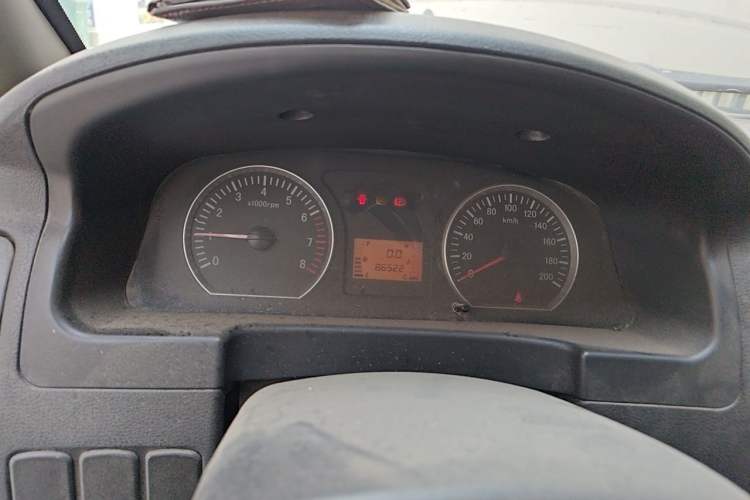 Used FORTHING Lingzhi 2013 V3 1.5L 7-Seater Luxury Model Instrument Cluster