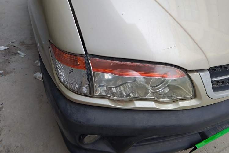 Used FORTHING Lingzhi 2013 V3 1.5L 7-Seater Luxury Model Right Front Headlight