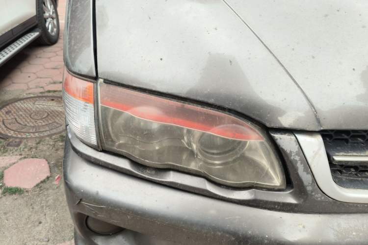 Used FORTHING Lingzhi 2013 V3 1.5L 7-Seater Comfort Model Right Front Headlight