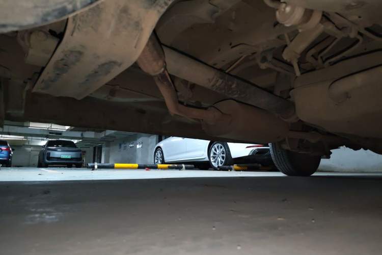 Used FORTHING Lingzhi 2013 M3 1.6L 7-Seater Comfort Model Chassis Front Left