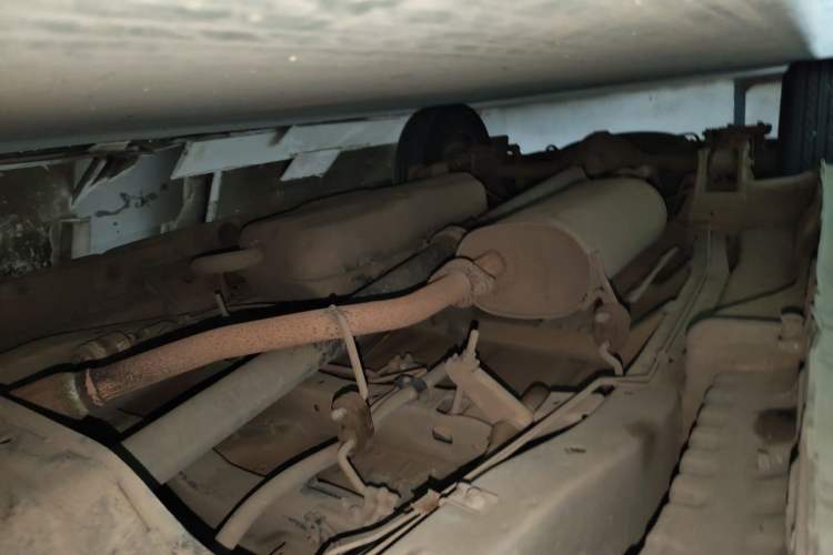 Used FORTHING Lingzhi 2013 M3 1.6L 7-Seater Comfort Model Chassis Front Right