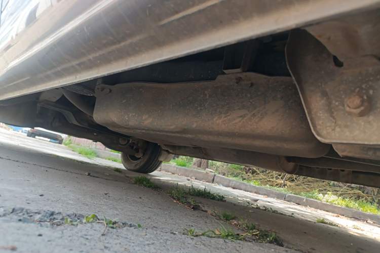 Used FORTHING Lingzhi 2013 V3 1.5L 7-Seater Standard Model II Chassis Rear Left
