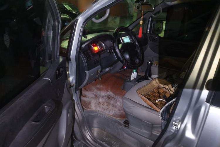 Used FORTHING Lingzhi 2013 M3 1.6L 7-Seater Comfort Model Driver Seat