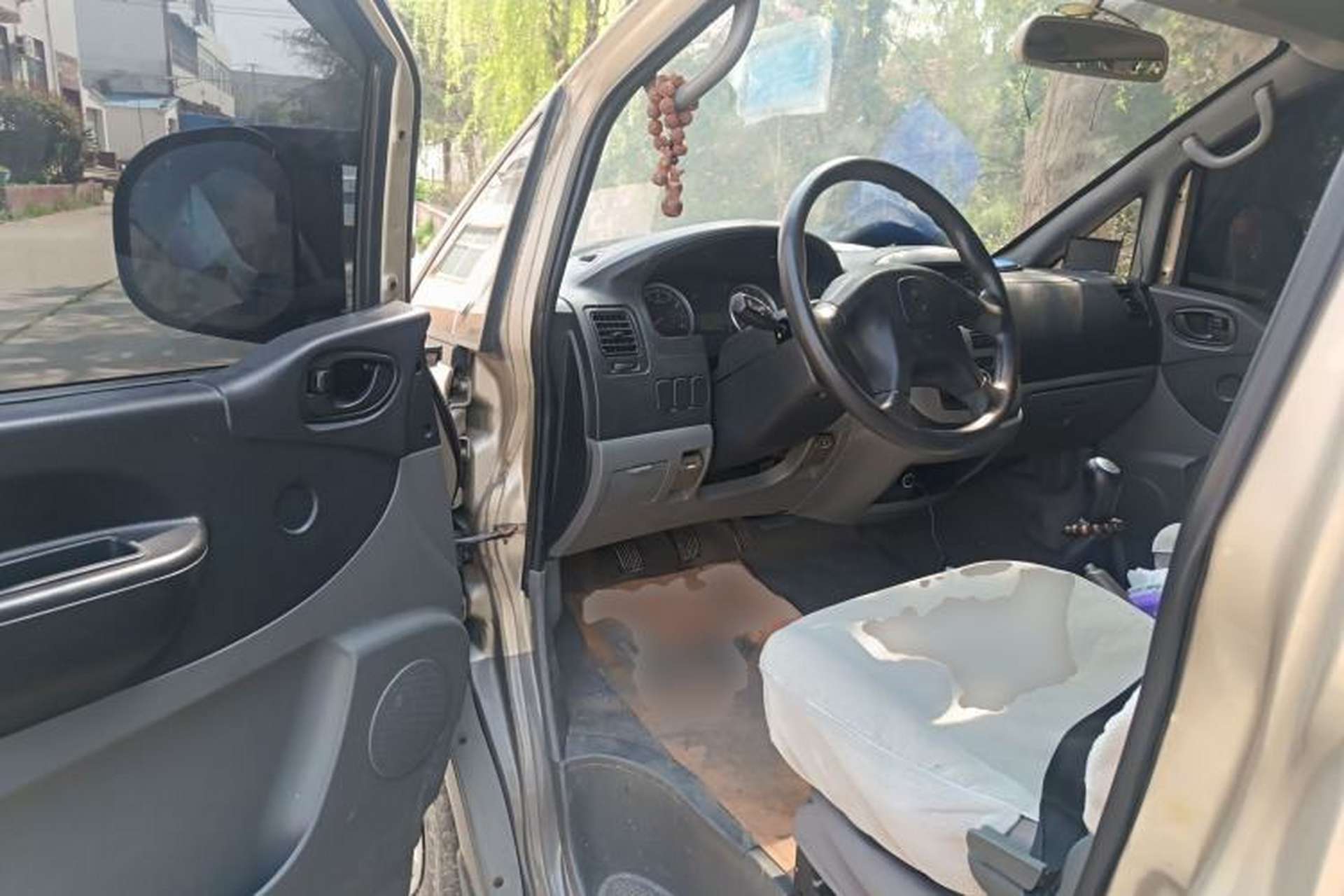 Used FORTHING Lingzhi 2013 V3 1.5L 7-Seater Standard Model II Driver Seat