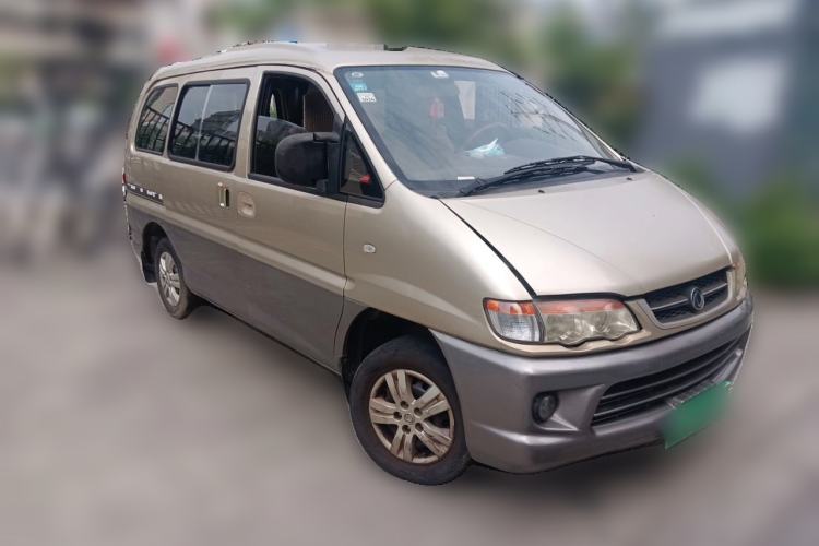 Used FORTHING Lingzhi 2013 V3 1.5L 7-Seater Standard Model II Front Right 45 Deg