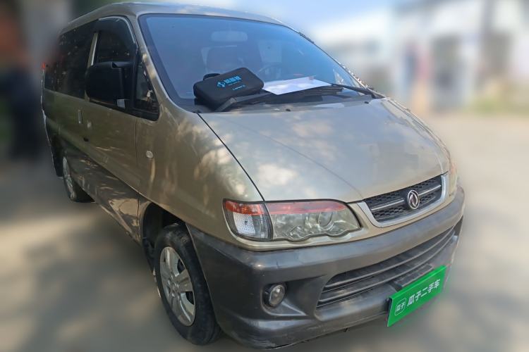 Used FORTHING Lingzhi 2013 V3 1.5L 7-Seater Standard Model II Front Right 45 Deg