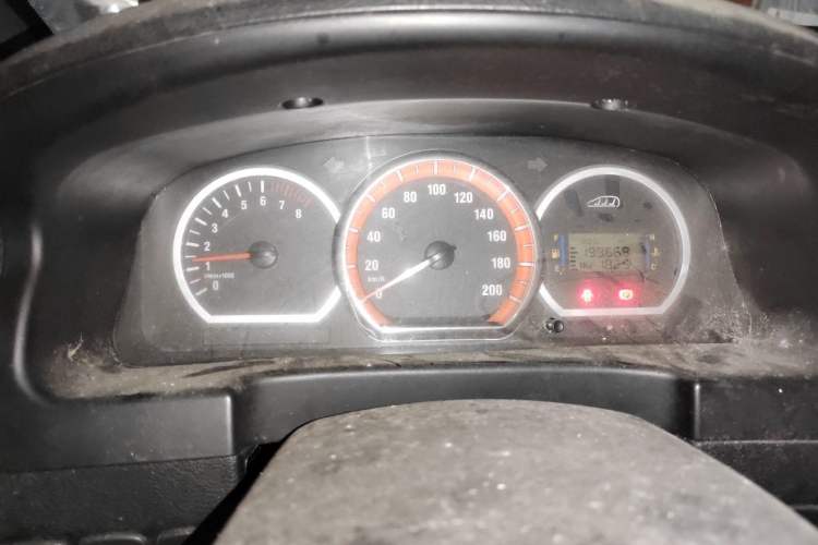 Used FORTHING Lingzhi 2013 M5 Q7 2.0L 7-Seater Long-Wheelbase Comfort Model Instrument Cluster