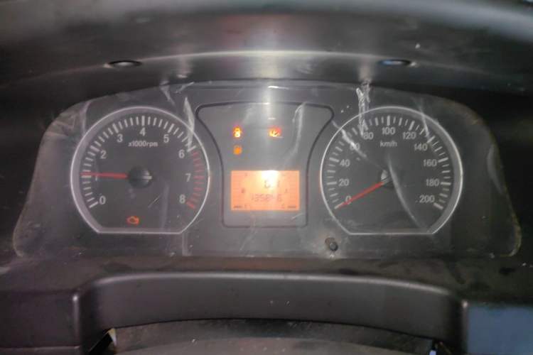 Used FORTHING Lingzhi 2013 M3 1.6L 7-Seater Luxury Model Instrument Cluster