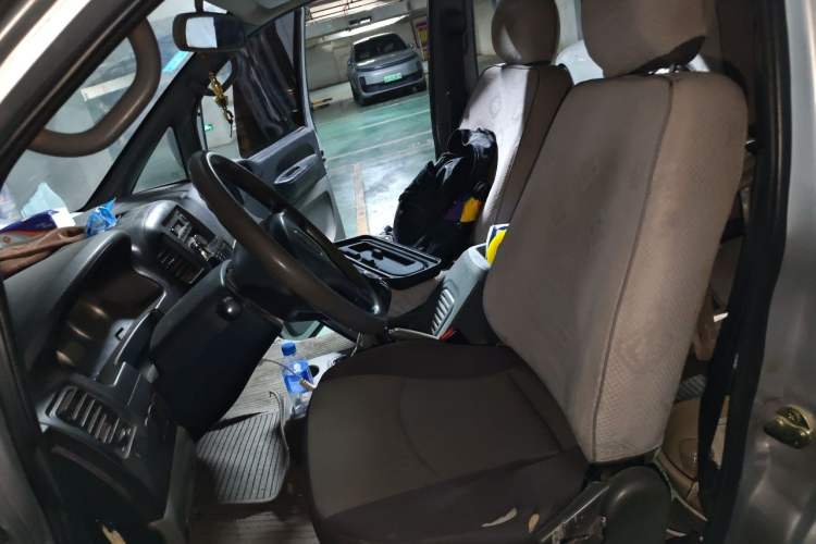 Used FORTHING Lingzhi 2013 M3 1.6L 7-Seater Comfort Model Left Front Seat
