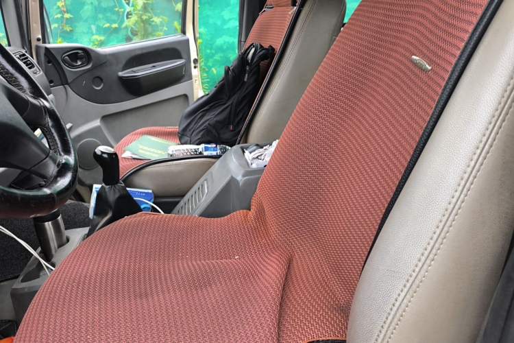 Used FORTHING Lingzhi 2013 M3 1.6L 7-Seater Comfort Model Left Front Seat