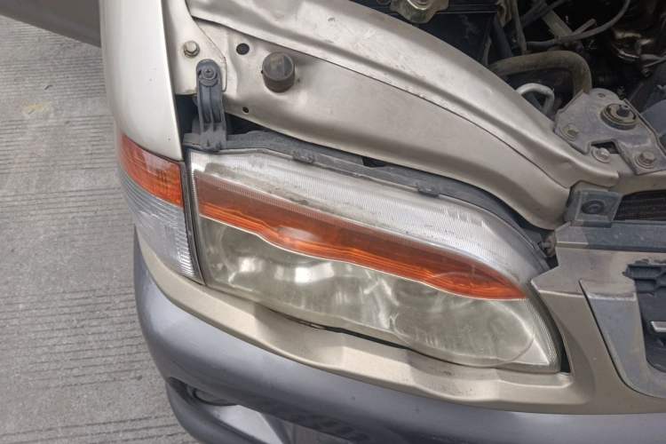 Used FORTHING Lingzhi 2013 V3 1.5L 7-Seater Standard Model II Right Front Headlight