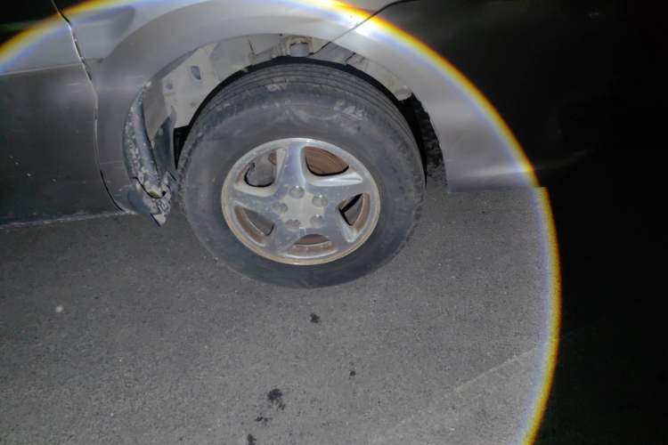 Used FORTHING Lingzhi 2013 M3 1.6L 7-Seater Luxury Model Right Front Wheel Hub
