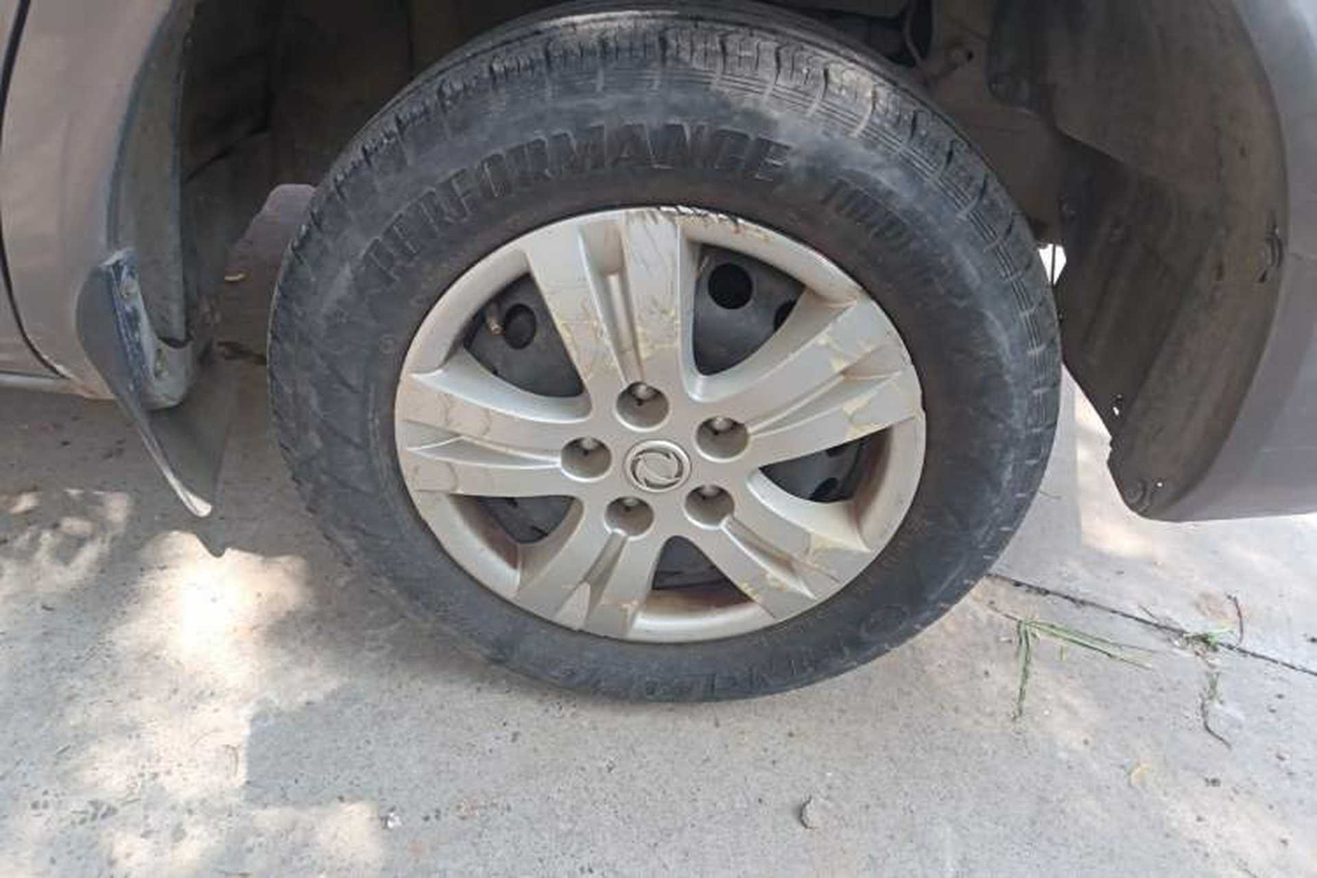 Used FORTHING Lingzhi 2013 V3 1.5L 7-Seater Standard Model II Right Front Wheel Hub